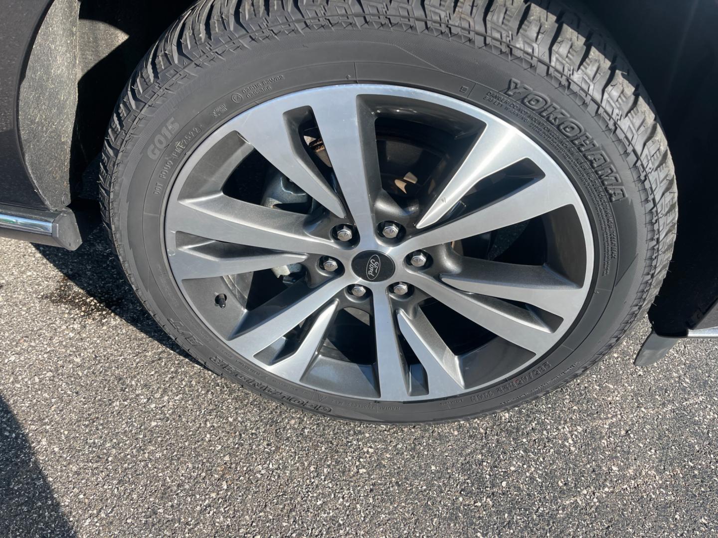 2021 Gray /Black Ford Expedition Limited 302A 4WD (1FMJU2AT0ME) with an 3.5L V6 DOHC 24V TWIN TURBO engine, 10 Speed Auto transmission, located at 11115 Chardon Rd. , Chardon, OH, 44024, (440) 214-9705, 41.580246, -81.241943 - Photo#10